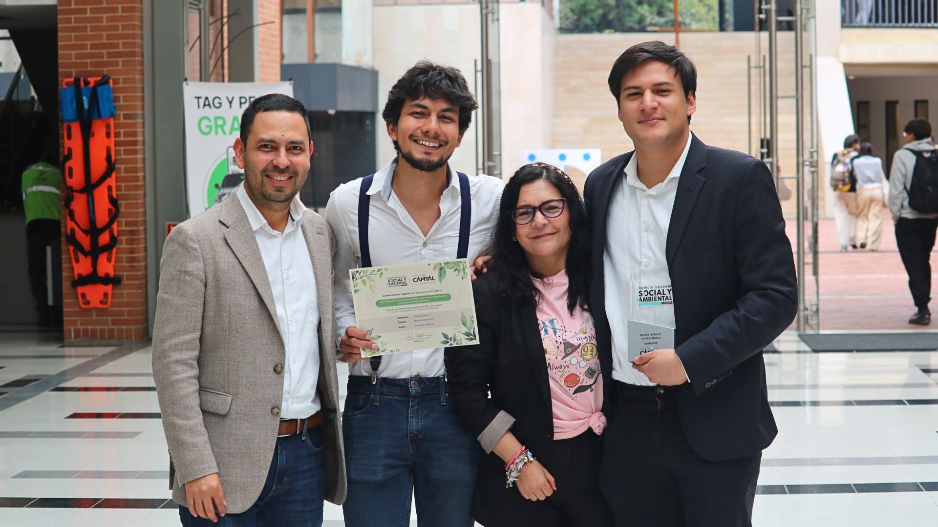 Ganadores del Premio de Periodismo de Constructora Capital