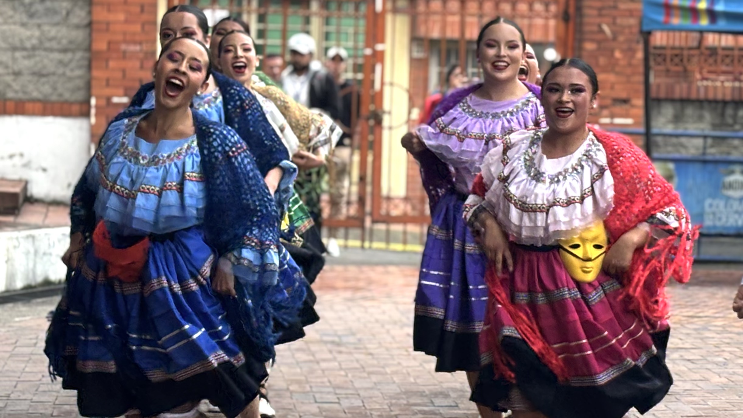 Folclor colombiano a flor de piel.