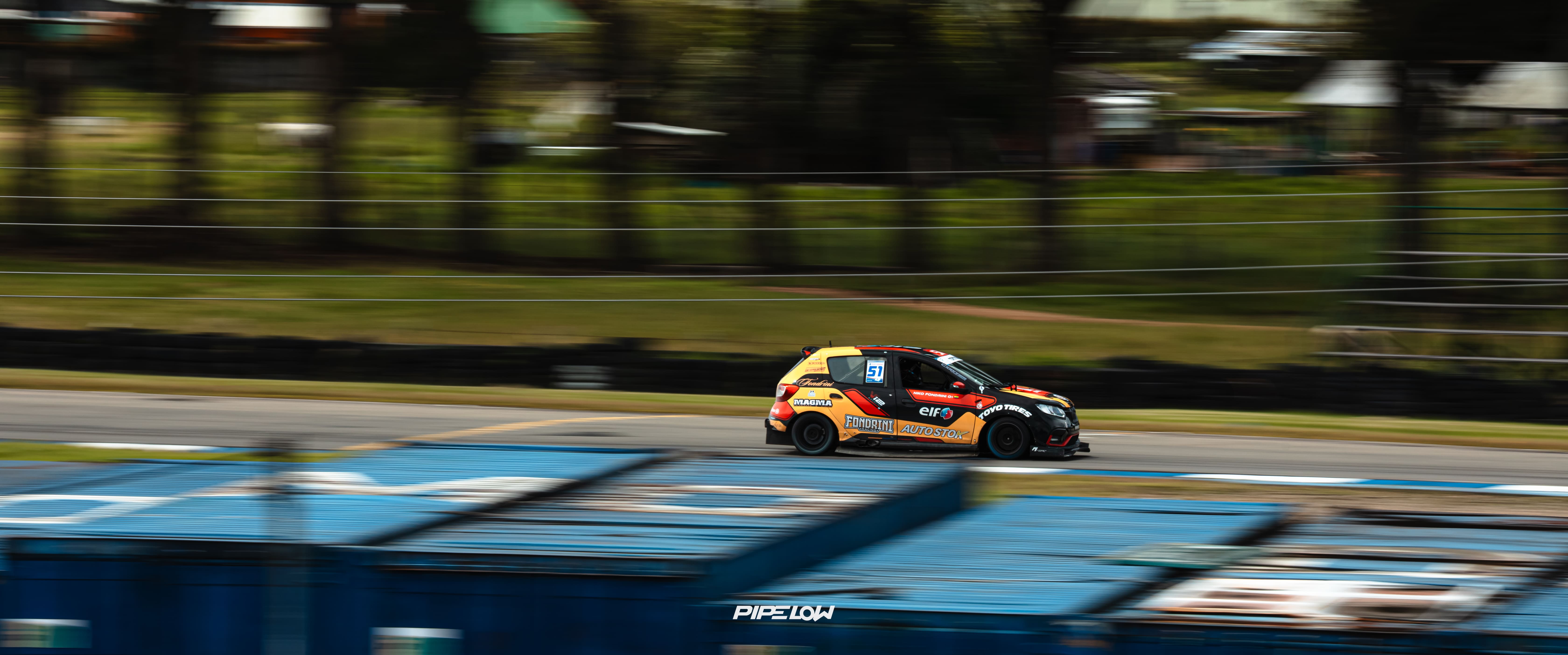 Auto de carreras impulsado por hidrógeno 