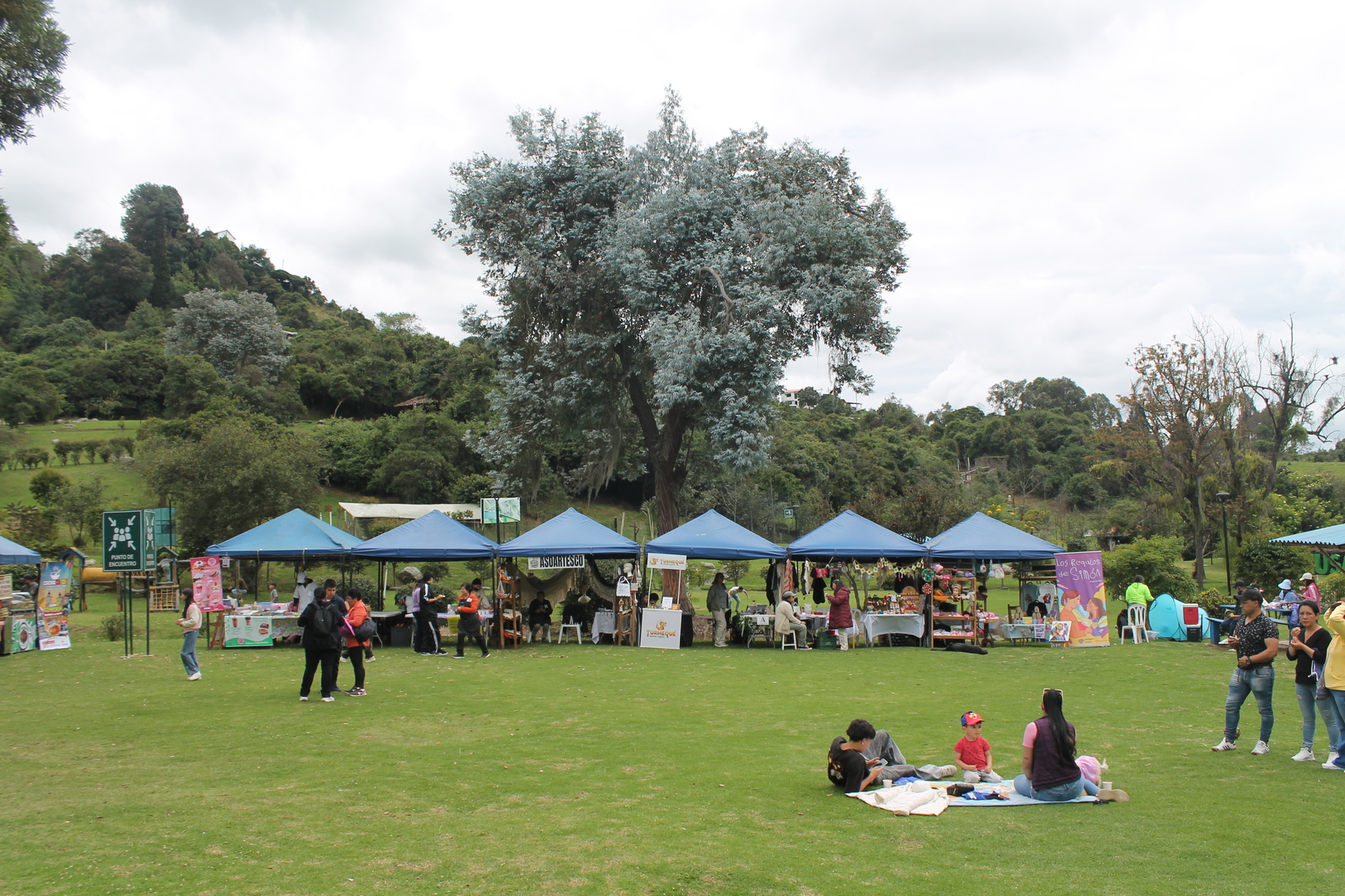 Mercado campesino en el Festival Río Neusa