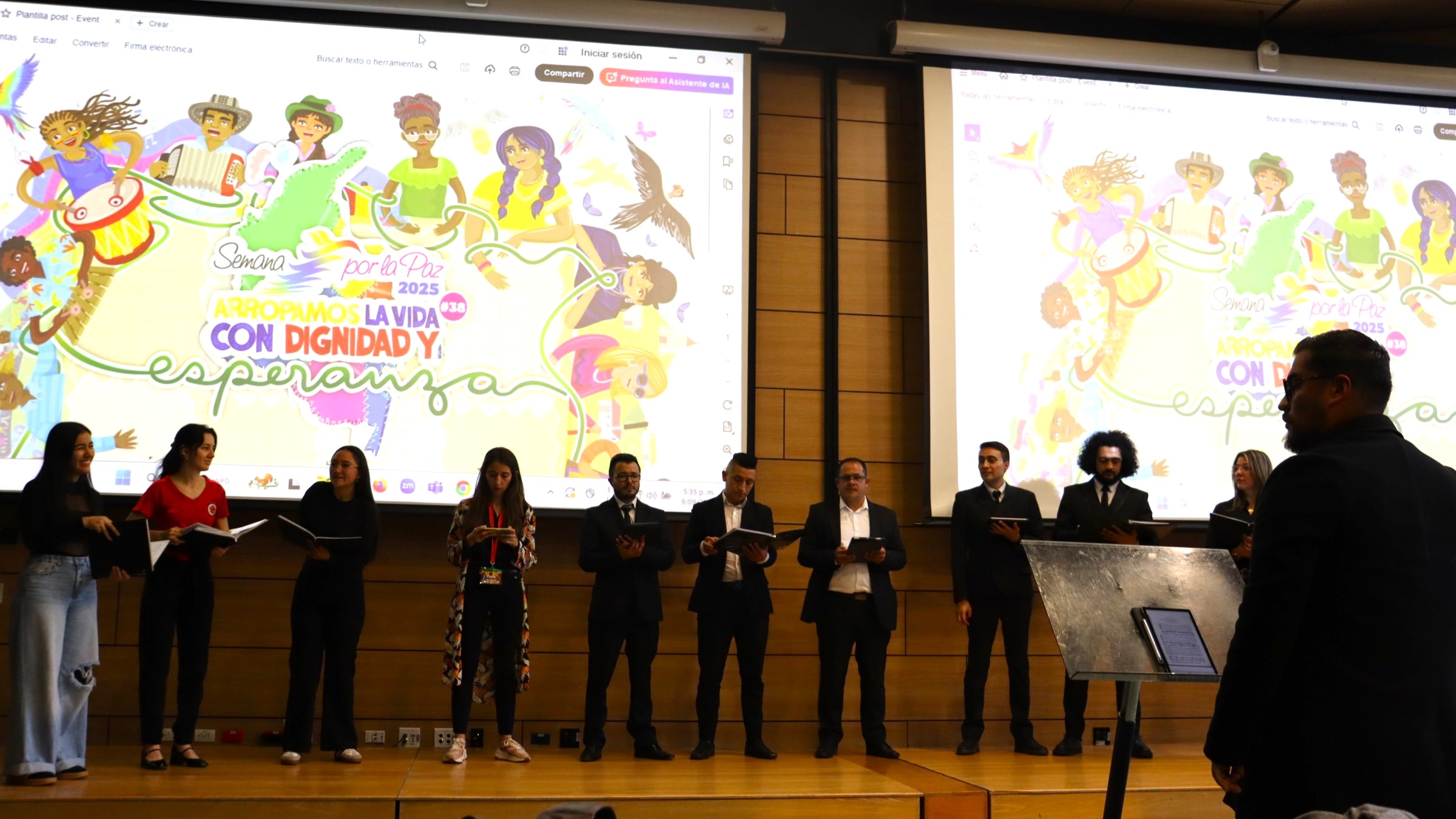 La Coral Gioviale de Bogotá presentando el concierto "Músicas del Mundo por la Paz"