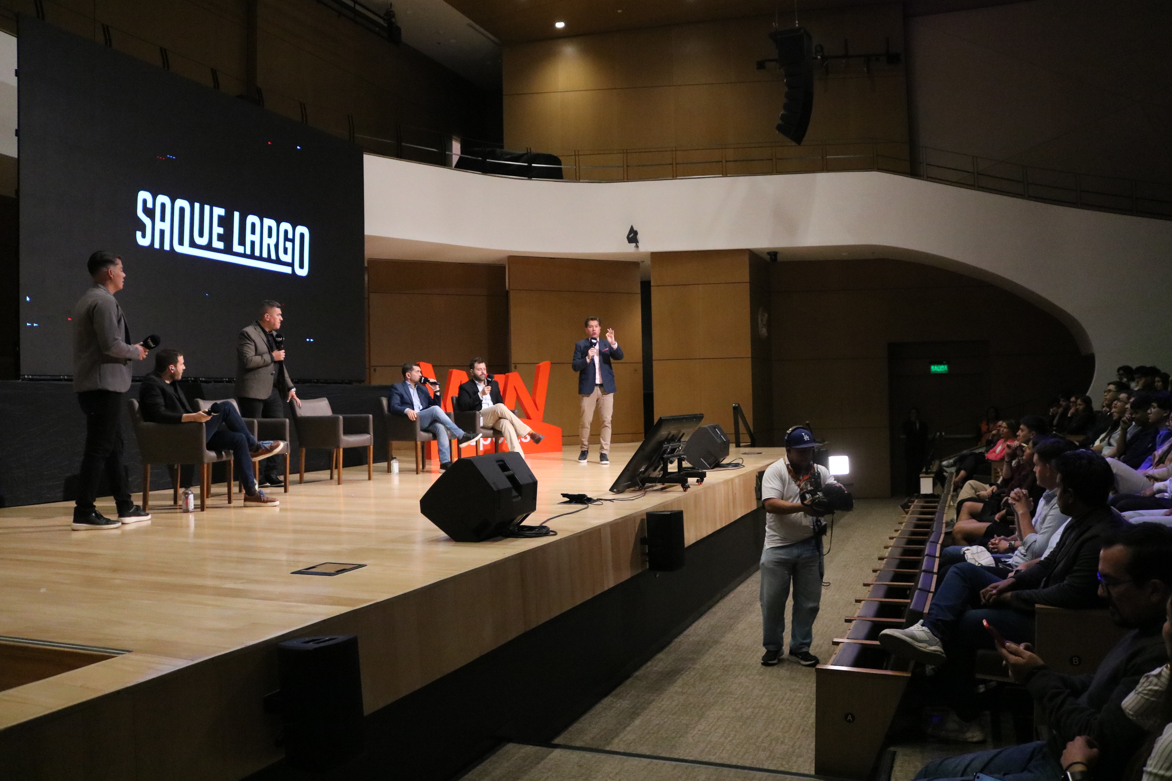 Saque Largo desde el auditorio Álvaro del Portillo en Unisabana