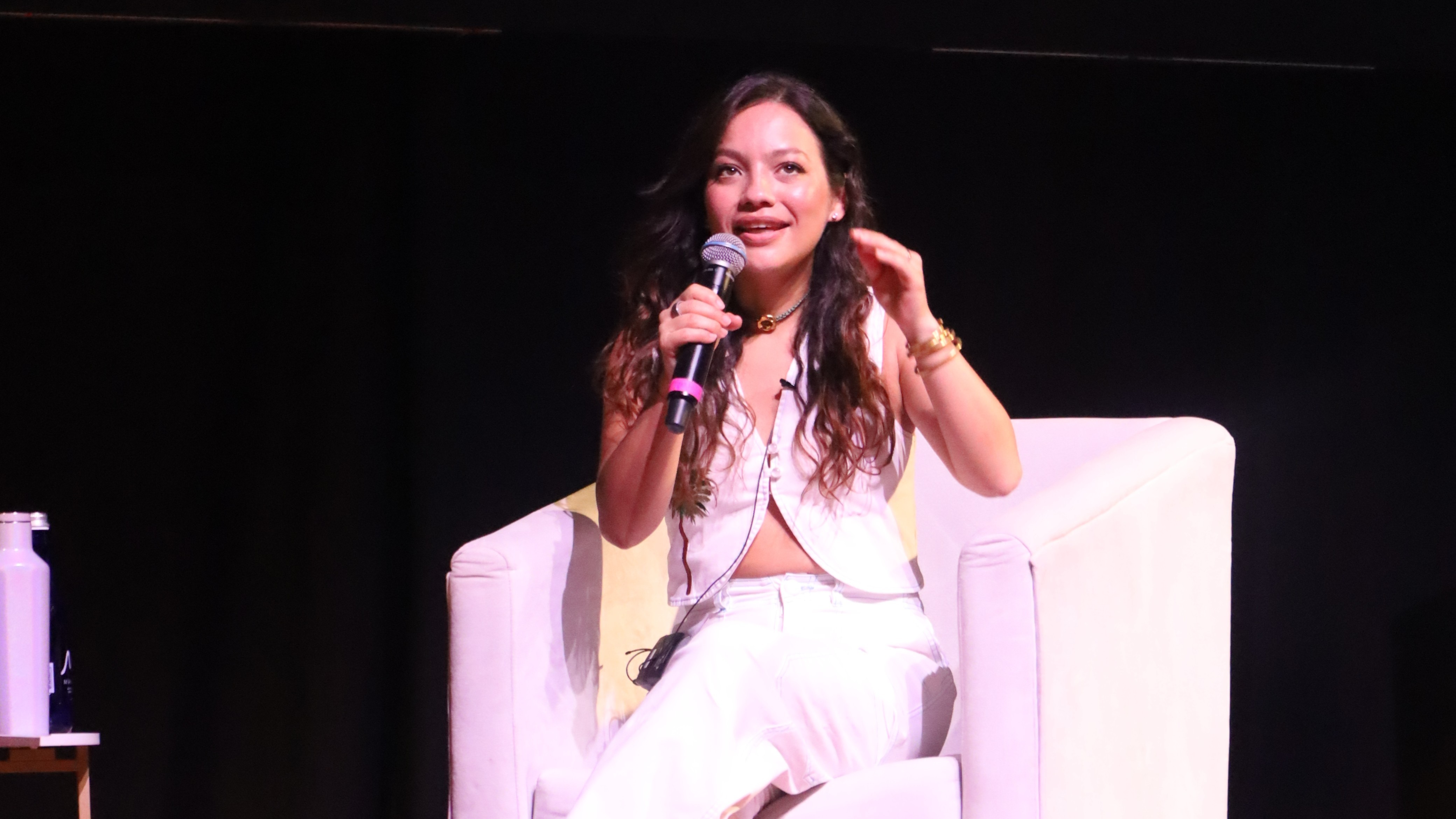 Natalia Reyes durante conversatorio en el FICCI